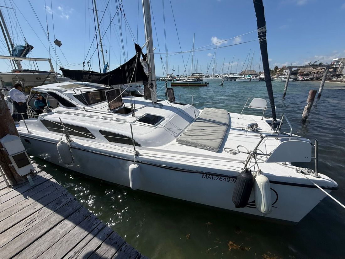 The Azure 35 sailing catamaran in Cancun anchored off Isla Mujeres